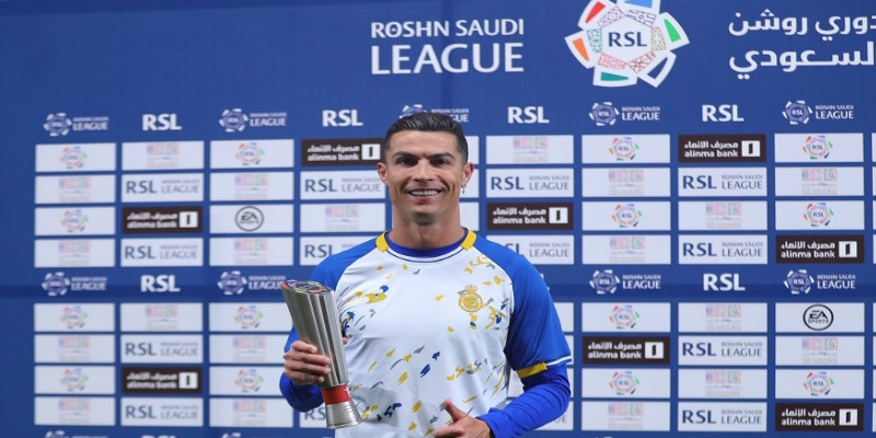 Ronaldo thắng giải cầu thủ hay nhất tháng 12 tại sân chơi Saudi Pro League